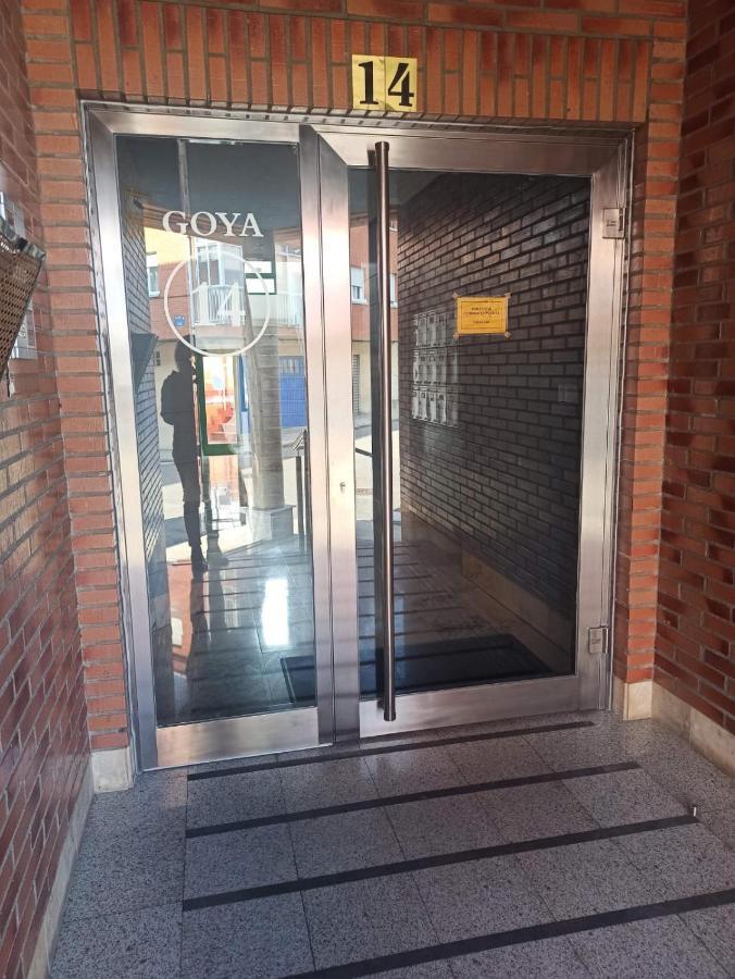 レオンWww Goyahospitales Esアパートメント エクステリア 写真